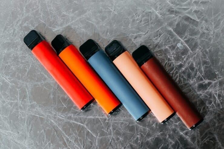 Kompletní průvodce výběrem a recenze nejlepší e cigareta 2025 tipy pro bezpečný provoz a údržbu