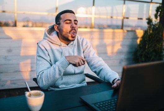 Elektronická cigareta a moderní technologie elektronické cigarety pro zdravější alternativu kouření