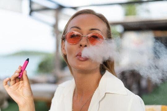 Nejlepší e cigareta pro rok 2024 – jak vybrat tu správnou e cigaretu