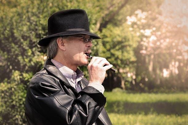 elektronická cigareta - kompletní průvodce výběrem, recenzemi liquidů a správnou údržbou