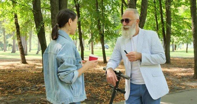 Citáty o cigaretách které překvapí i pobaví 25 výroků od klasiků i současných autorů